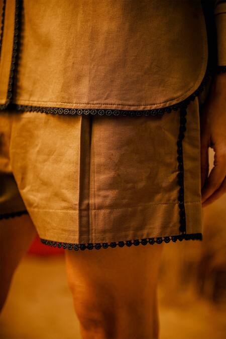 Veera Wear Yellow Cotton Lace Collared Bloom Embellished Shirt With Shorts at Aza Fashions Veera Wear_Yellow Cotton Lace Collared Bloom Embellished Shirt With Shorts_at_Aza_Fashions