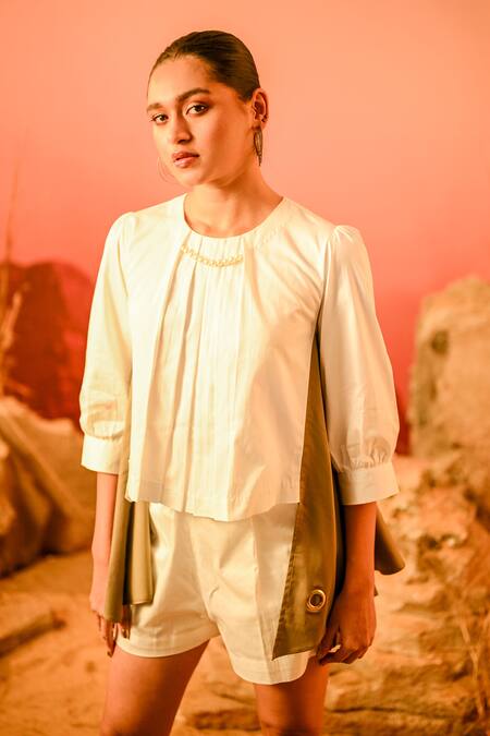 Veera Wear_White Cotton Round Neck Pleated Panelled Top And Shorts Set_at_Aza_Fashions