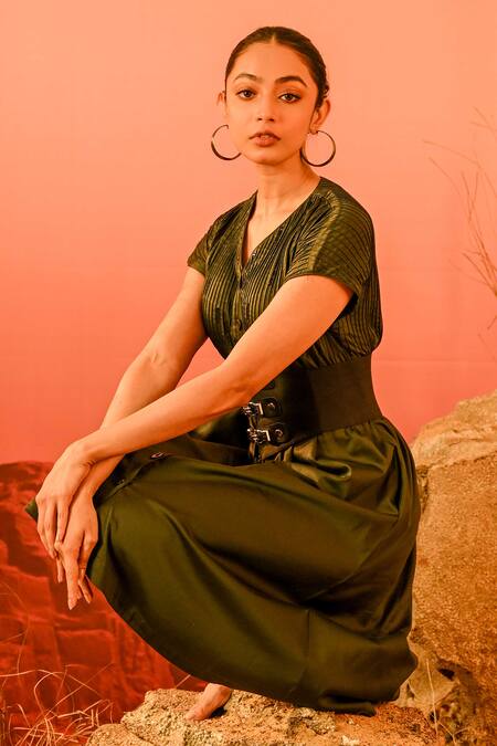 Buy_Veera Wear_Green Cotton Sequins V-neck Pintuck Bodice Dress