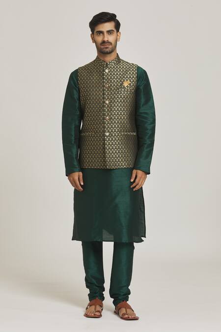 Arihant Rai Sinha Green Jacquard, Silk Embroidery Bloom Motif Bundi And Kurta Set at Aza Fashions Arihant Rai Sinha_Green Jacquard, Silk Embroidery Bloom Motif Bundi And Kurta Set _at_Aza_Fashions