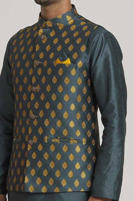 Buy Arihant Rai Sinha Gray Silk Embroidery Floral Motif Art Banarasi Bundi Online at Aza Fashions Buy_Arihant Rai Sinha_Gray Silk Embroidery Floral Motif Art Banarasi Bundi _Online_at_Aza_Fashions