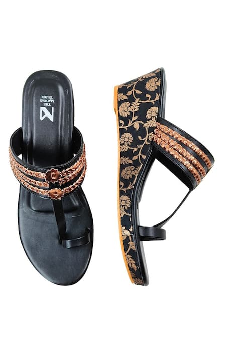 Buy_The Madras Trunk_Black Embroidery Haiku Brocade Kolhapuri Wedges 