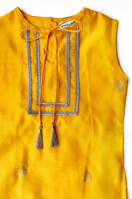 Taramira Yellow Cotton Silk Woven Bullian Bloom Motif Kurta Dhoti Pant Set Online at Aza Fashions Taramira_Yellow Cotton Silk Woven Bullian Bloom Motif Kurta Dhoti Pant Set_Online_at_Aza_Fashions