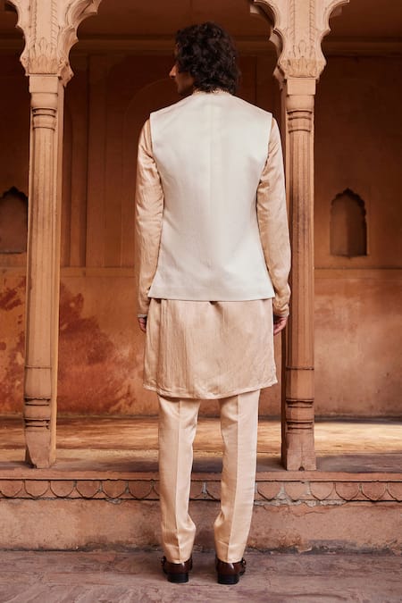 Contrast By Parth Ivory Floral Applique Bundi & Kurta Set 