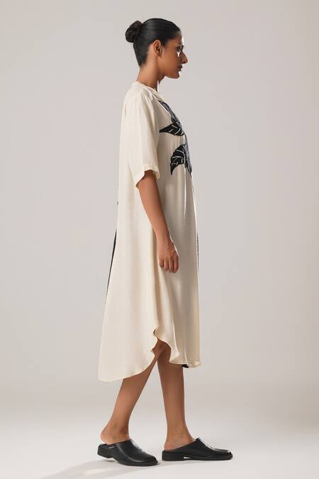 Buy Atbw Black Silk, Satin Embroidery V-neck Color Block Midi Dress Online at Aza Fashions Buy_Atbw_Black Silk, Satin Embroidery V-neck Color Block Midi Dress _Online_at_Aza_Fashions