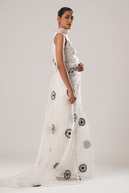 Shop Atbw White Silk Organza Embroidery Flower Detailed Saree Online at Aza Fashions Shop_Atbw_White Silk Organza Embroidery Flower Detailed Saree _Online_at_Aza_Fashions