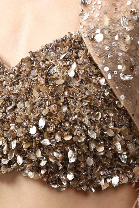 Buy_Chaashni By Maansi And Ketan_Gold Net, Silk Pearls, Sequins, Beads Plunge Embroidered Lehenga Set With Cape