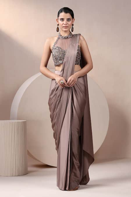 Chaashni by Maansi and Ketan Metal Chain Detailed Pre-Draped Saree With Blouse 