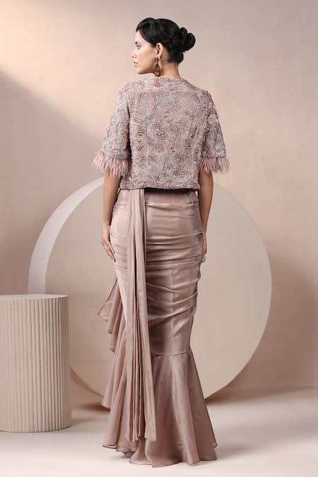 Chaashni By Maansi And Ketan Ruffle Detailed Pre-Draped Saree Set With Jacket 