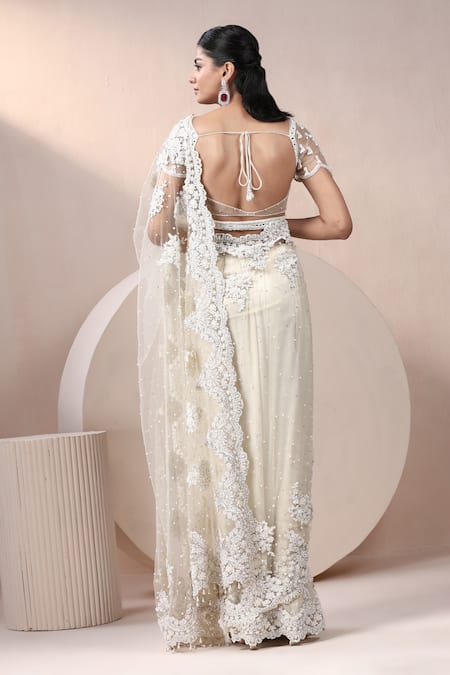 Chaashni By Maansi And Ketan Embroidered Scallop Hem Saree With Blouse 