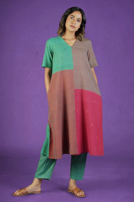 MANTRA Medley Checkered Pattern Kurta 