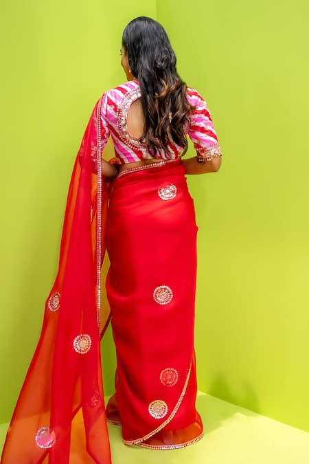 Shop Meher By Islie Red Organza, Kota Doria Embroidery V-neck Gulal Leheriya Saree With Blouse at Aza Fashions Shop_Meher By Islie_Red Organza, Kota Doria Embroidery V-neck Gulal Leheriya Saree With Blouse _at_Aza_Fashions