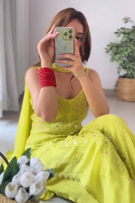 LABEL AISHWARYRIKA Green Georgette Mirrors, Embroidery Scoop Neck Amalfi Chikankari Kurta Set at Aza Fashions LABEL AISHWARYRIKA_Green Georgette Mirrors, Embroidery Scoop Neck Amalfi Chikankari Kurta Set _at_Aza_Fashions