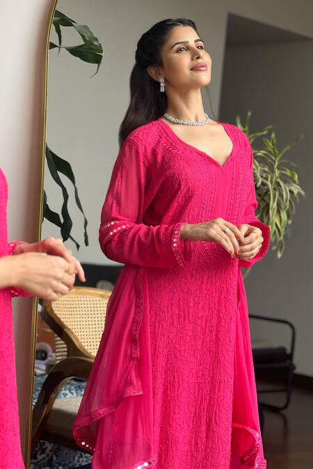 Buy_LABEL AISHWARYRIKA_Pink Georgette Embroidery, Mirrors Round Neck Verona Chikankari Work Kurta Set _Online_at_Aza_Fashions