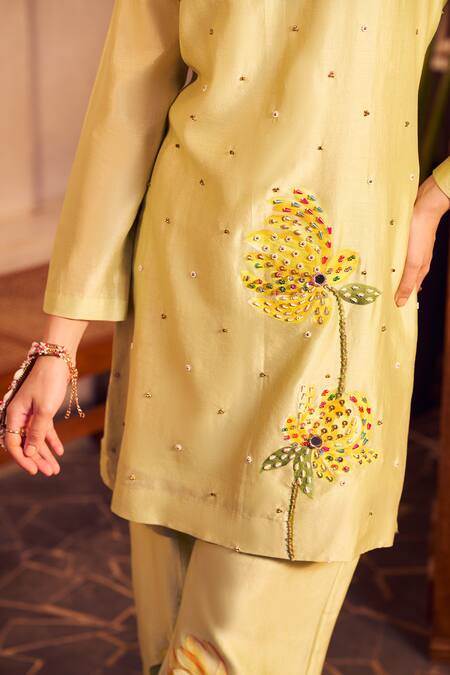 Swish By Dolcy And Simran Yellow Chanderi, Linen Sequins, Beads Lali Floral Handpainted Kurta With Pant Online at Aza Fashions Swish By Dolcy And Simran_Yellow Chanderi, Linen Sequins, Beads Lali Floral Handpainted Kurta With Pant _Online_at_Aza_Fashions