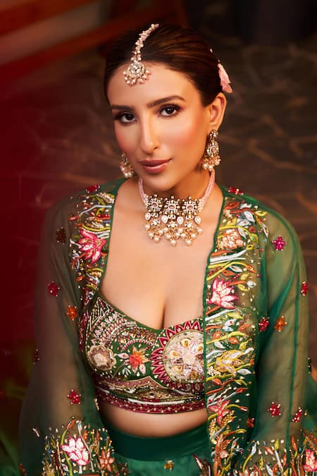 Swish By Dolcy And Simran Green Chanderi, Lace, Linen Lace, Urvashi Flora And Fauna Embroidered Lehenga Set Online at Aza Fashions Swish By Dolcy And Simran_Green Chanderi, Lace, Linen Lace, Urvashi Flora And Fauna Embroidered Lehenga Set _Online_at_Aza_Fashions