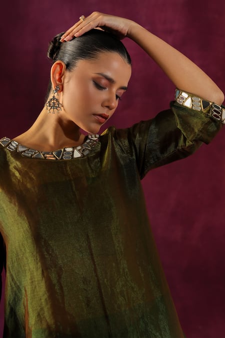 Twenty Nine Green Tissue Mirrors Boat Neck Neckline Embellished Kurta And Flared Pant Set at Aza Fashions Twenty Nine_Green Tissue Mirrors Boat Neck Neckline Embellished Kurta And Flared Pant Set _at_Aza_Fashions