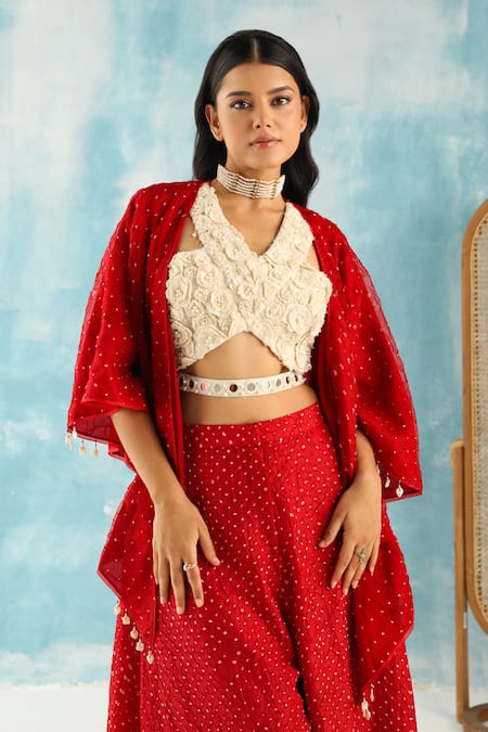 Buy Twenty Nine Off White Silk Mirrors, Embroidery Halter Neck Floral Embellished Bandeau Top Online at Aza Fashions Buy_Twenty Nine_Off White Silk Mirrors, Embroidery Halter Neck Floral Embellished Bandeau Top _Online_at_Aza_Fashions