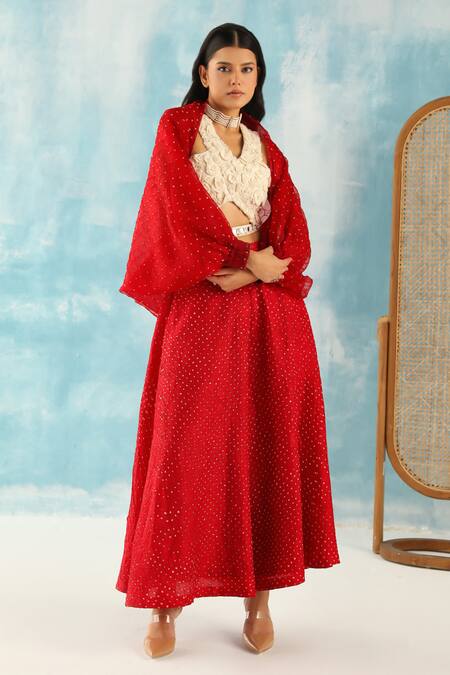 Twenty Nine Red Raidaana Bandhani Woven Scarf Cape at Aza Fashions Twenty Nine_Red Raidaana Bandhani Woven Scarf Cape _at_Aza_Fashions