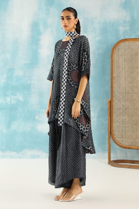 Twenty Nine Grey Silk Embroidery Boat Neck Bandhani Woven Kaftan Tunic at Aza Fashions Twenty Nine_Grey Silk Embroidery Boat Neck Bandhani Woven Kaftan Tunic _at_Aza_Fashions
