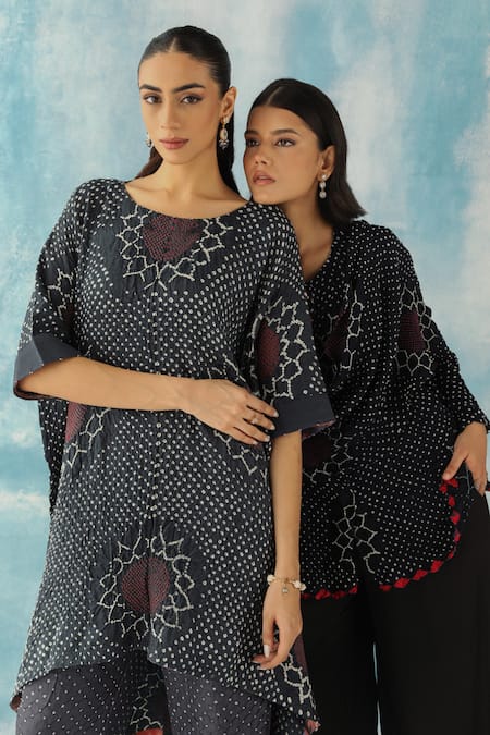 Buy Twenty Nine Grey Silk Embroidery Boat Neck Bandhani Woven Kaftan Tunic Buy_Twenty Nine_Grey Silk Embroidery Boat Neck Bandhani Woven Kaftan Tunic