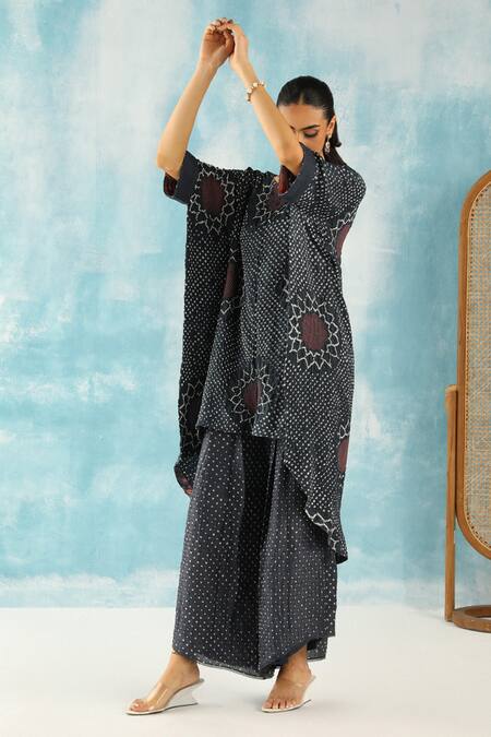 Twenty Nine Grey Silk Embroidery Bandhani Pattern Palazzo at Aza Fashions Twenty Nine_Grey Silk Embroidery Bandhani Pattern Palazzo _at_Aza_Fashions