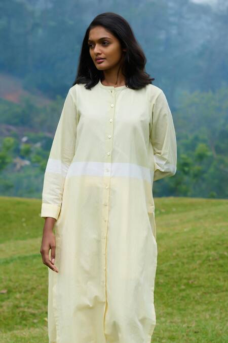 Buy_Mantra_Green Handloom Cotton Bandeau Neck Kerala Stripe Print Kurta _Online_at_Aza_Fashions