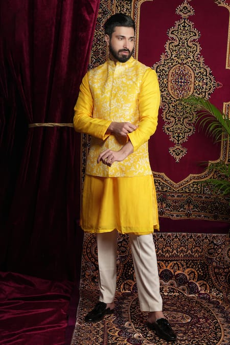 Sven suits Flower Vine Pattern Bundi Kurta Set 