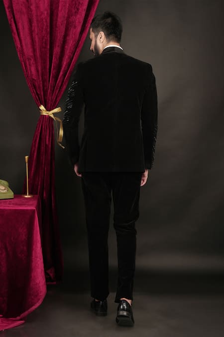 Sven Suits Cutdana Embroidered Tuxedo Set 