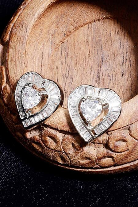 Dugran By Dugristyle_Silver Plated Imitation Diamonds Kali Heart Stud Earrings _at_Aza_Fashions