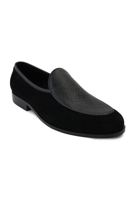 Lovey_Black Harley Crocodile Skin Textured Shoes _at_Aza_Fashions