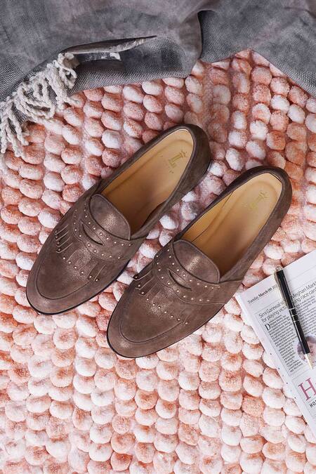 Lovey_Brown Oliver Fringed Detail Shoes _Online_at_Aza_Fashions