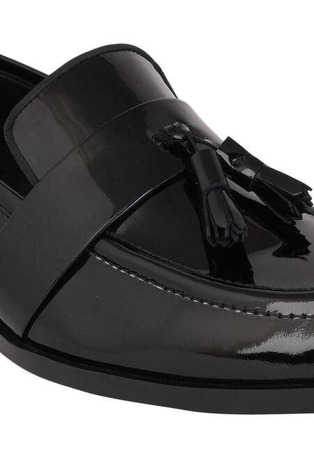Buy_Lovey_Black Tassels Harry Slip On Shoes _Online_at_Aza_Fashions