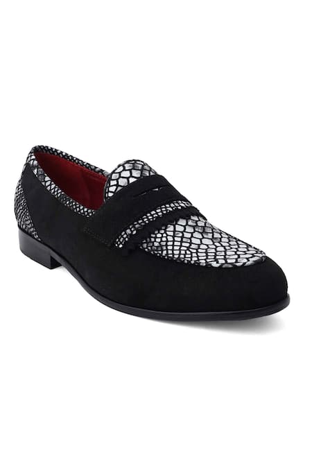 Buy_Lovey_Black Justin Textured Shoes _Online_at_Aza_Fashions