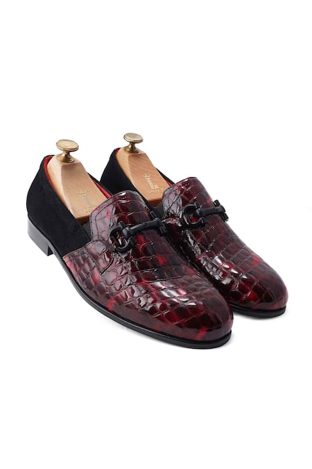Shop_Lovey_Maroon Jimmy Textured Pattern Shoes _at_Aza_Fashions