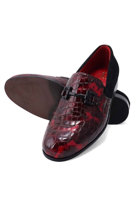 Lovey_Maroon Jimmy Textured Pattern Shoes _at_Aza_Fashions