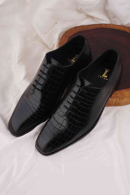 LOVEY Black Franco Textured Pattern Shoes 