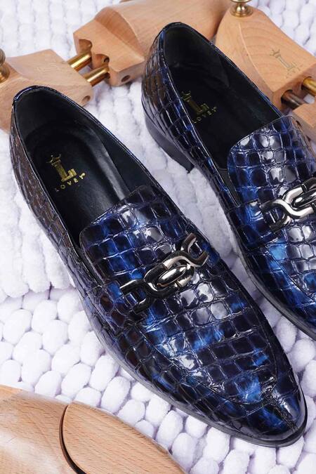 Lovey_Blue Morgan Textured Pattern Shoes _Online_at_Aza_Fashions