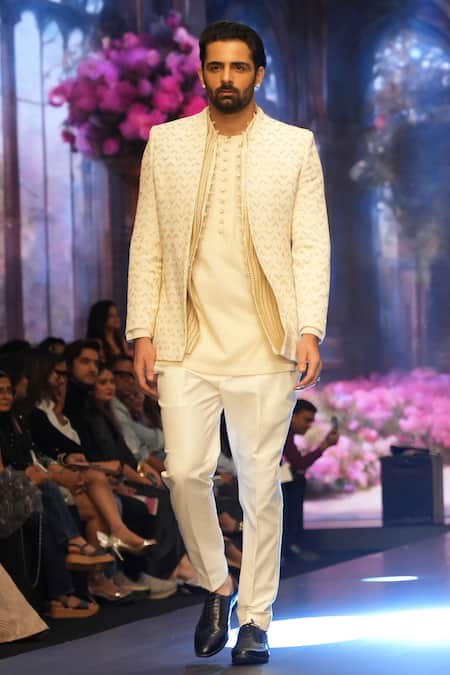 Shop Archana Kochhar Ivory Georgette, Cotton, Silk Embroidery, Gota Patti, Mirrors, Hand Kurta Set Online at Aza Fashions Shop_Archana Kochhar_Ivory Georgette, Cotton, Silk Embroidery, Gota Patti, Mirrors, Hand Kurta Set _Online_at_Aza_Fashions