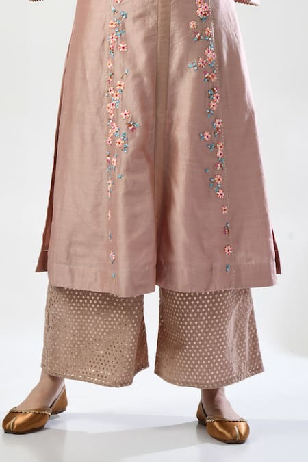 5cross Ajit Kumar Rose Gold Chanderi, Brocade, Kota Doria Beads, Placement Kurta Palazzo Set Online at Aza Fashions 5cross Ajit Kumar_Rose Gold Chanderi, Brocade, Kota Doria Beads, Placement Kurta Palazzo Set _Online_at_Aza_Fashions