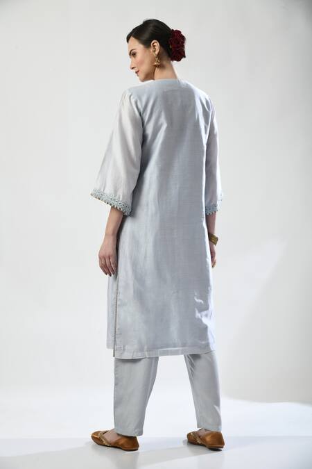 5cross Ajit Kumar Placed Dori Embroidered Kurta Pant Set 