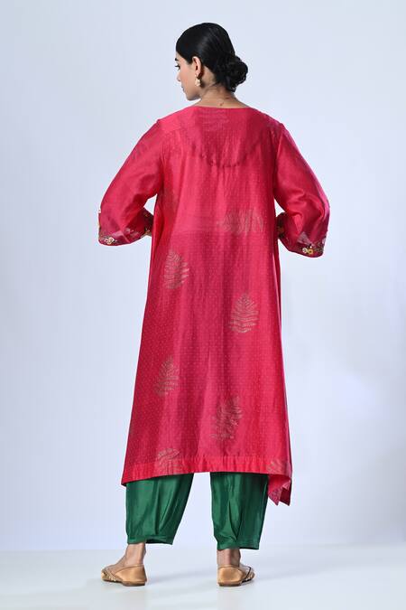 5cross Ajit Kumar Paisley Floral Embroidered Kurta & Pant Set 