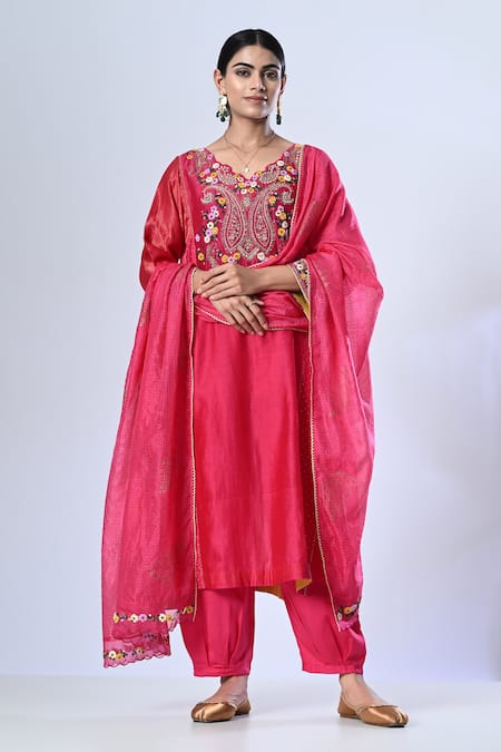 5cross Ajit Kumar Pink Chanderi Kurta Print Butti V Neck Paisley Embroidered And Pant Set 