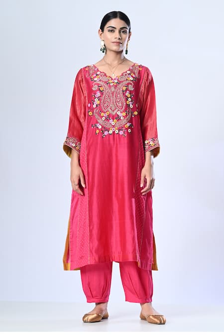 5cross Ajit Kumar_Pink Chanderi, Cotton Satin, Kota Doria Beads, Paisley Kurta And Pant Set _Online_at_Aza_Fashions