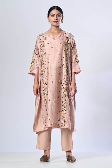 5cross Ajit Kumar_Pink Chanderi, Cotton Satin, Silk Organza Embroidery Floral Kurta Pant Set _Online_at_Aza_Fashions