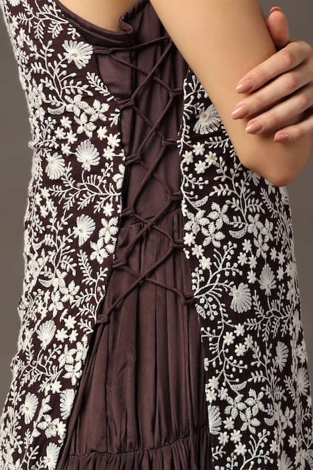 Buy_Two Sisters By Gyans_Maroon Georgette Embroidery V-neck Tiered Anarkali With Cape