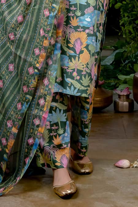 Baise Gaba Green Georgette, Modal, Lurex, Chiffon Lakshmi Bahar Print Kurta Pant Set Online at Aza Fashions Baise Gaba_Green Georgette, Modal, Lurex, Chiffon Lakshmi Bahar Print Kurta Pant Set _Online_at_Aza_Fashions