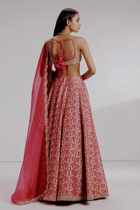 Taisha Tapeta Tulip Jaal Embroidered Lehenga Set 