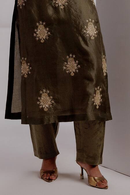 Buy Taisha Green Organza, Zari Shalmoli Zardosi Embroidered Kurta With Pant Online at Aza Fashions Buy_Taisha_Green Organza, Zari Shalmoli Zardosi Embroidered Kurta With Pant _Online_at_Aza_Fashions