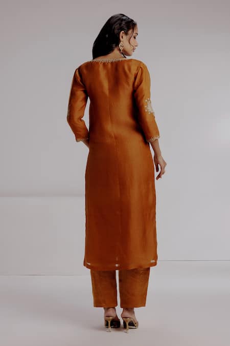 Taisha Maram Zardosi Embroidered Kurta With Pant 